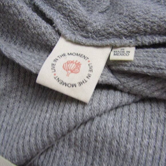 Live In The Moment Ribbed Knit Hooded Tee Small Gray - Picture 7 of 8